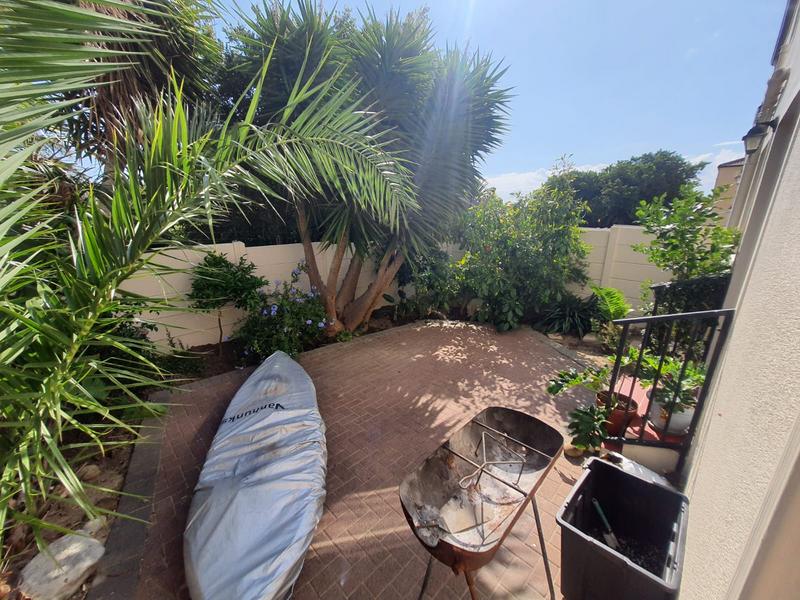 2 Bedroom Property for Sale in Gordons Bay Western Cape